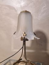 lampe fer forgé  ,patiné or  tres belle tulipe en verre epai