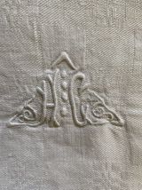2 torchons anciens damassés monogramme HC.