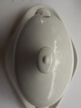 Plat Saucière sur Pied douche porcelaine blanche 1900