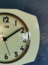 Horloge formica vintage pendule murale silencieuse FFR jaune