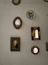Miroir marocain vintage en métal argenté ciselé.