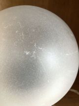 Lampe à poser Globe en verre opaque