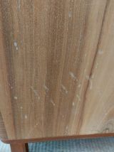 armoire asymétrique