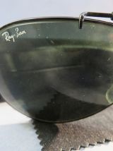 PAIRE DE LUNETTES DE  SOLEIL AVIATOR RAY-BAN