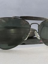 PAIRE DE LUNETTES DE  SOLEIL AVIATOR RAY-BAN