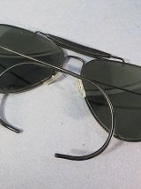 PAIRE DE LUNETTES DE  SOLEIL AVIATOR RAY-BAN