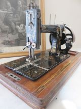 MACHINE A COUDRE VINTAGE