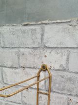 etagere vintage acier , 1960  faux bois bon etat vue son age