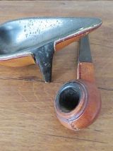 PIPE MOKIN SUR SON PRESENTOIR LONGCHAMP