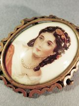  BROCHE VINTAGE EN PORCELAINE DE LIMOGES