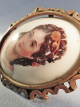  BROCHE VINTAGE EN PORCELAINE DE LIMOGES