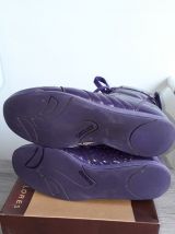 Baskets en cuir vernis violet