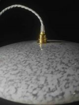 Globe blanc verre de Clichy