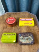 Lot de boîtes men métal de pharmacie