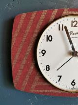 Horloge vintage pendule murale silencieuse "Flash framboise"