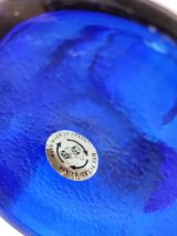 carafe bleu foncé avec bouchon rond