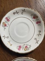 4 petites assiettes fleuries Orchies.