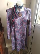 Robe chemise vintage lilas mauve et rose boutonnée