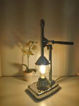 Lampe à poser déco recyclage presse-agrumes
