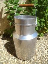 bidon , broc en alu , vintage