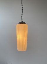 LOT 3 ANCIENNES SUSPENSIONS CONIQUES VINTAGE EN OPALINE