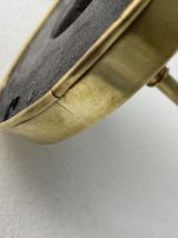 ANCIENNE LAMPE DE BUREAU MONTE ET BAISSE LAITON ET OPALINE V
