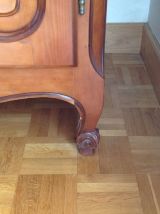 Armoire en merisier massif avec grande étagère et penderie