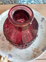 Carafe en verre à facettes vintage