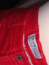 Pantalon roug effet huilé forme jeans neuf vient de Milan