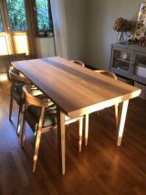 Table à manger avec 4 chaises