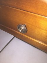 Table basse en bois d'aulne avec dessus verre 