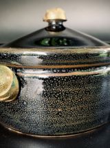 Boîte vintage avec bouton en bronze 