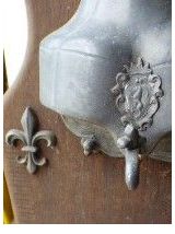 Fontaine en Etain sur socle bois