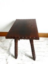 Table basse brutaliste pieds crayons vintage 