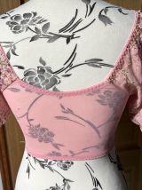 Haut/top court en tulle rose fleuri taille 36/38