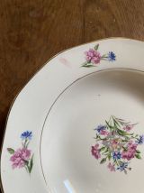 6 assiettes creuses anciennes dépareillées et assorties.