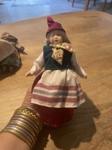 Lot de 44 poupées en porcelaine 