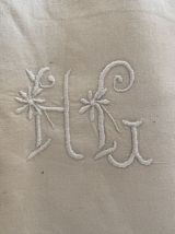 Drap en métis au monogramme HG.