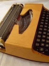 Machine à écrire Brother Deluxe 800