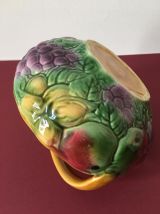 Corbeille à fruits en barbotine estampillée Sarreguemines