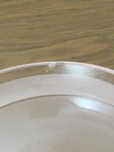 Globe en verre rose opaque