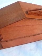 tirelire chalet  en bois , vintage