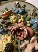 Boite avec décor floral en plâtre 