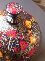 Boîte en papier mâché 