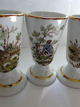 5 grands mazagrans en porcelaine à décors de faisan, cerf..