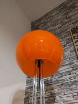 Lampe vintage en acier chromé et opaline orange signé pultze