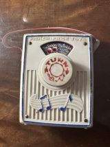 Fisher-Price : Boîte à musique radio de poche 1964 fonctionn