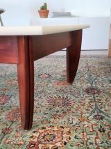 Table basse carré couleur crème 