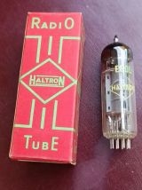 Lot de 56 tubes TSF/RADIO anciens. Divers marques