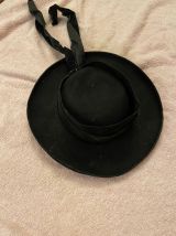 Vends gilet et chapeau breton